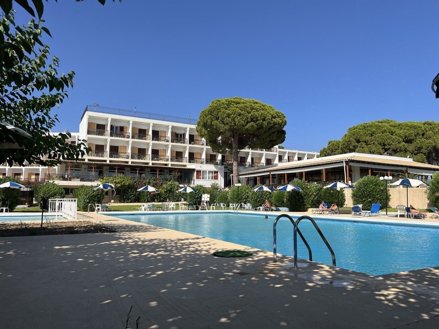 Отель Irinna Hotel 3*